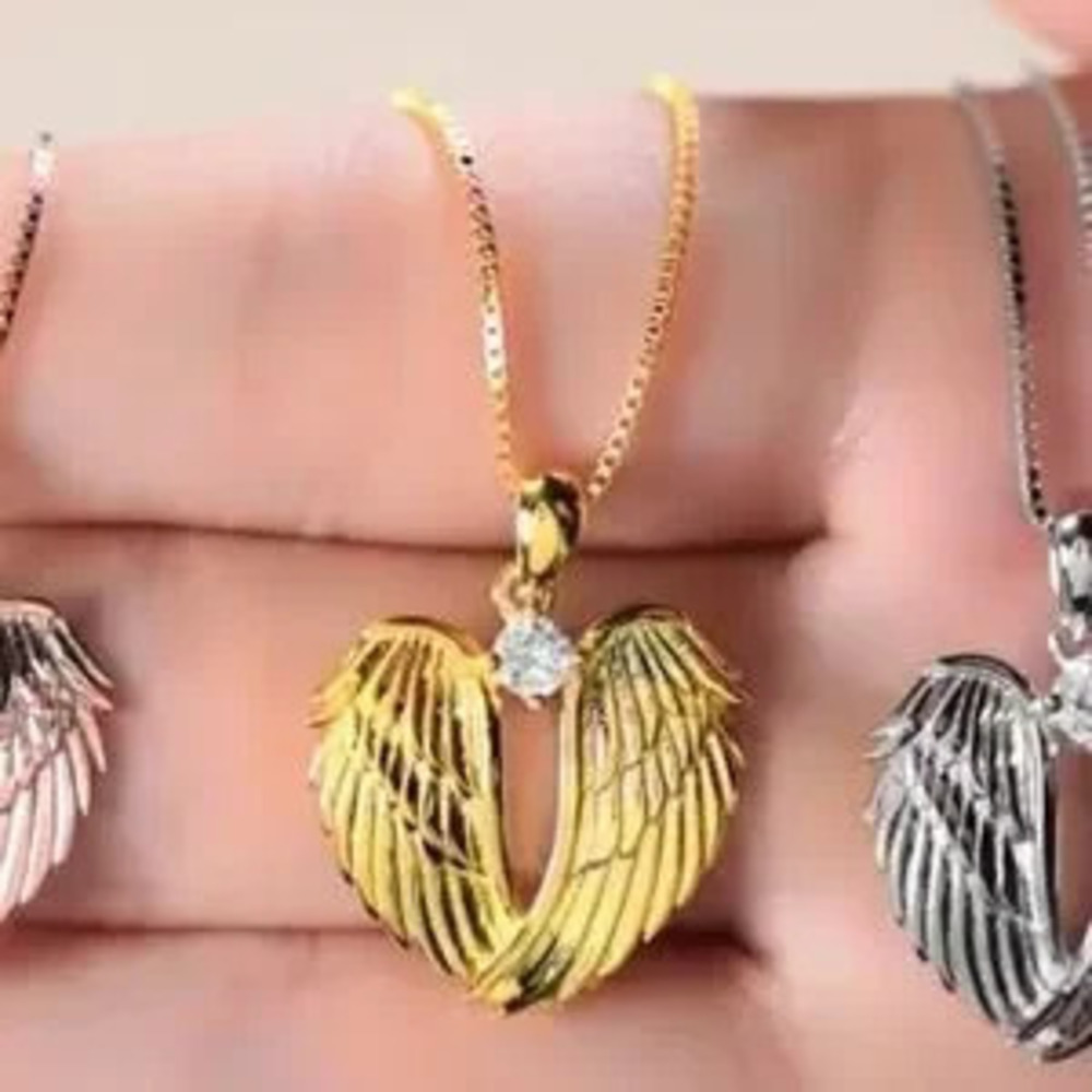NEW?14k Gold Plated Elegant Angel Wing Necklace